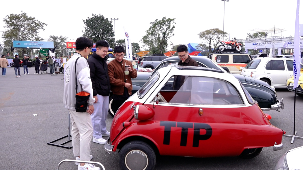 Ôtô ba bánh độc nhất ở Vietnam Mobility Show 2025