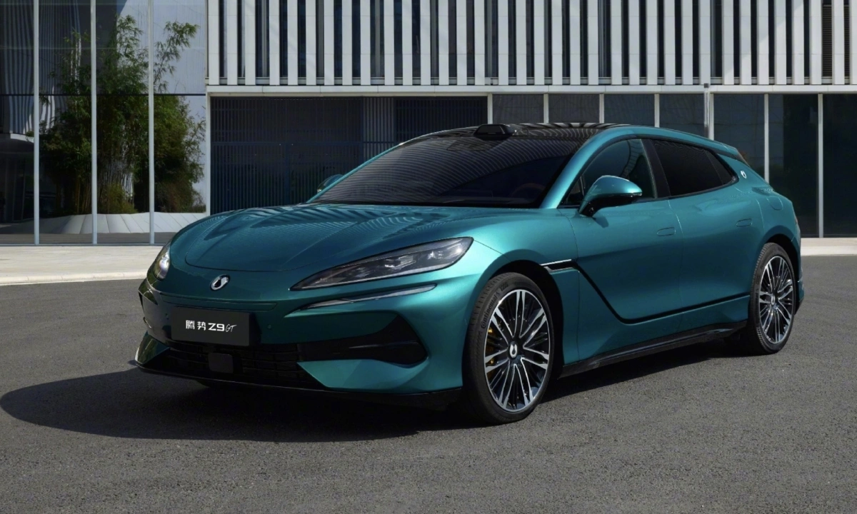 Xe điện Trung Quốc đi hơn 1.000 km, sạc đầy trong 9 phút