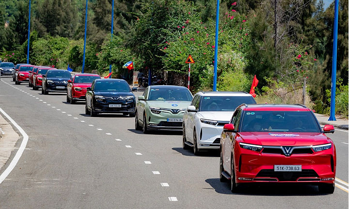 Vingroup gia hạn chương trình hỗ trợ ôtô, xe máy điện