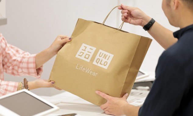 Khuyến khích sống xanh, UNIQLO Việt Nam sẽ thu phí túi giấy