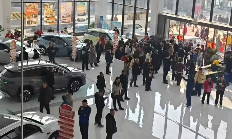 Khách hàng tăng đột biến sau khi BYD ra mắt công nghệ sạc nhanh