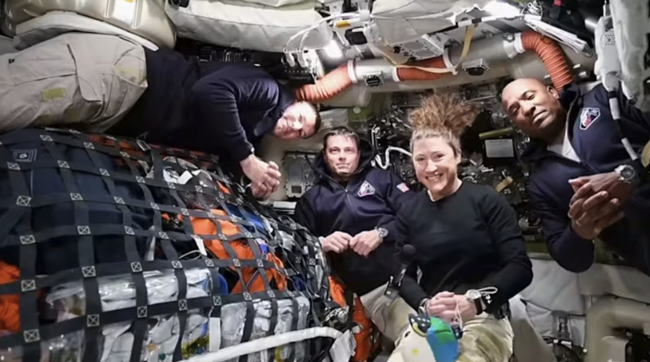 Artemis II bước vào giai đoạn then chốt, chuẩn bị bay quanh Mặt Trăng