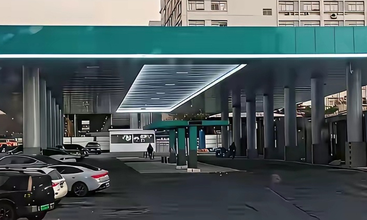 BYD thử nghiệm trạm sạc nhanh thiết kế như trạm xăng