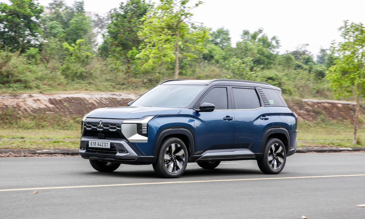 Mitsubishi khuyến mãi giá xe hàng chục triệu đồng tháng 4