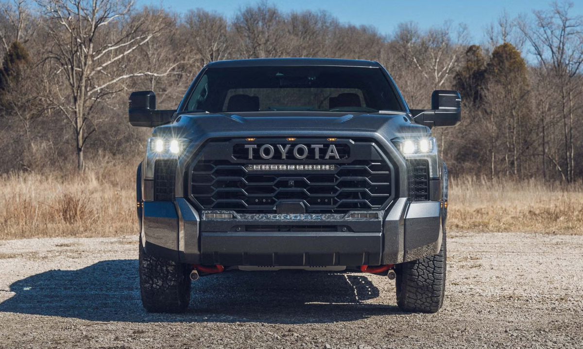 Toyota đưa Highlander, Tundra từ Mỹ về bán ở Nhật