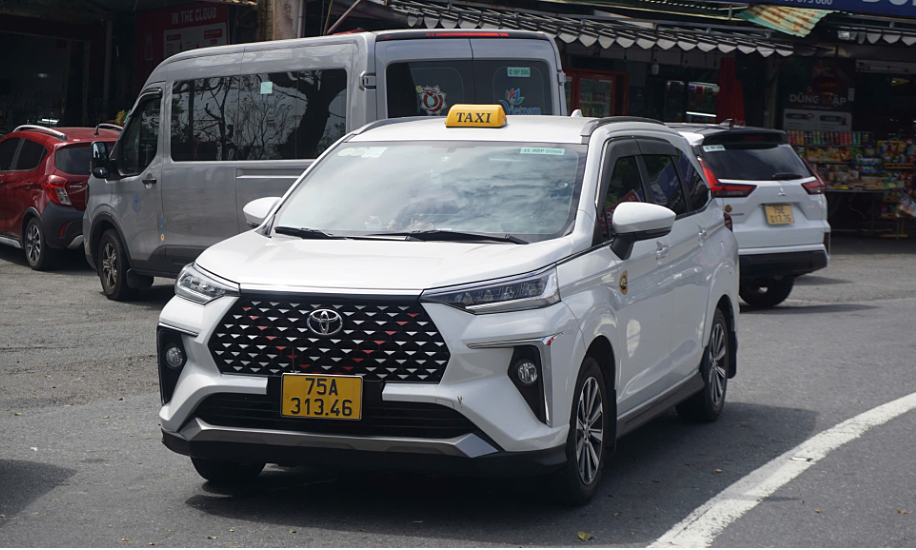 Doanh số Toyota vượt 8.000 xe trong tháng 3