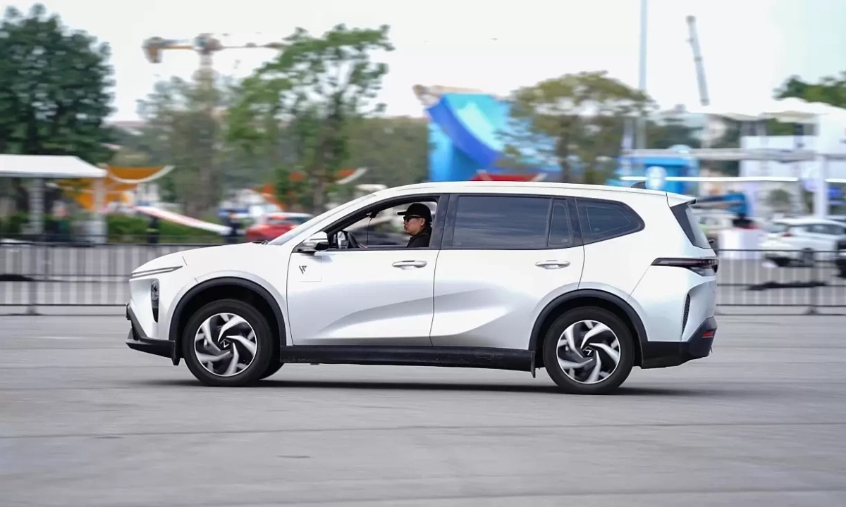 VinFast chiếm 40% thị phần ôtô tại Việt Nam