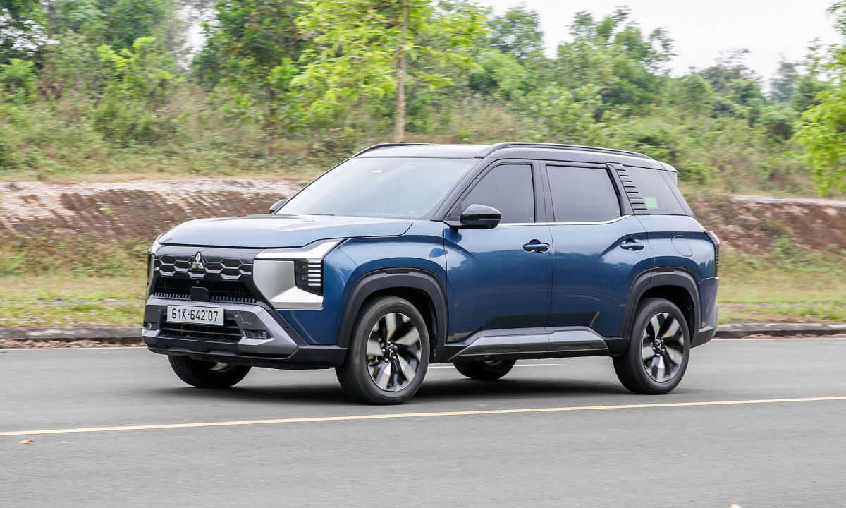 Doanh số Mitsubishi Destinator lần đầu vượt Mazda CX-5