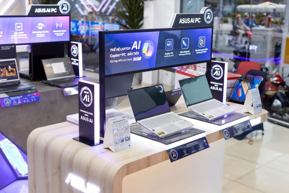 Với sự ra đời của chuỗi “ASUS AI Innovation Hubs – Không gian trải nghiệm công nghệ AI toàn diện” tại Hà Nội và Tp.HCM , ASUS mong muốn mang đến cho người dùng Việt Nam cơ hội trải nghiệm trực tiếp sức mạnh đột phá từ AI trên các dòng laptop ASUS mỏng nhẹ, mạnh mẽ. Với sự ra đời của chuỗi “ASUS AI Innovation Hubs – Không gian trải nghiệm công nghệ AI toàn diện” tại Hà Nội và Tp.HCM , ASUS mong muốn mang đến cho người dùng Việt Nam cơ hội trải nghiệm trực tiếp sức mạnh đột phá từ AI trên các dòng laptop ASUS mỏng nhẹ, mạnh mẽ.