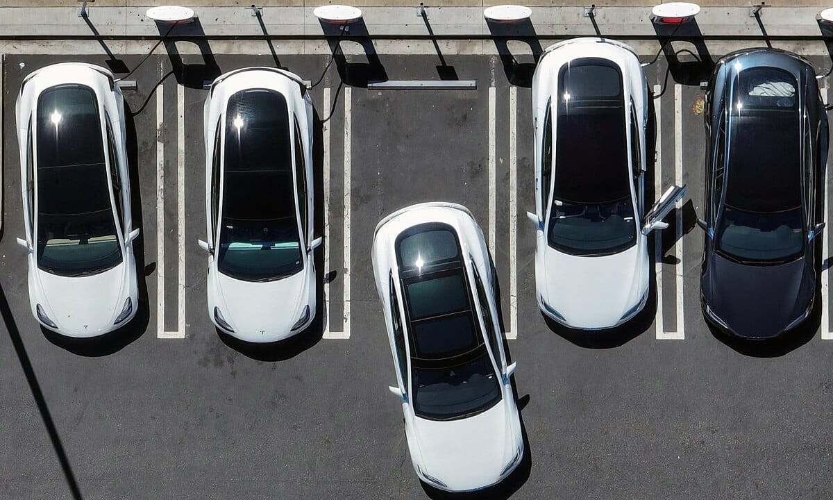 Tesla vượt BYD, giành lại ngôi vương xe điện toàn cầu