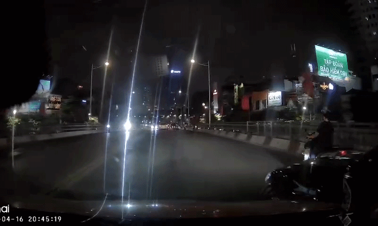 Gây va chạm, tài xế hành hung lái xe khác