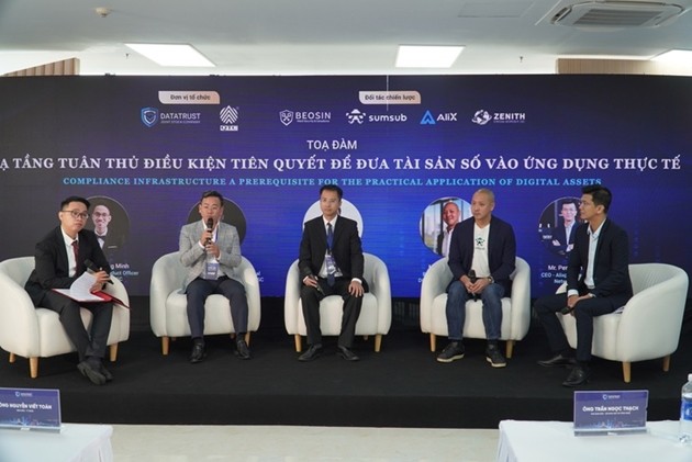 Các đại biểu tham gia tọa đàm - Ảnh: HÀ CHÂU