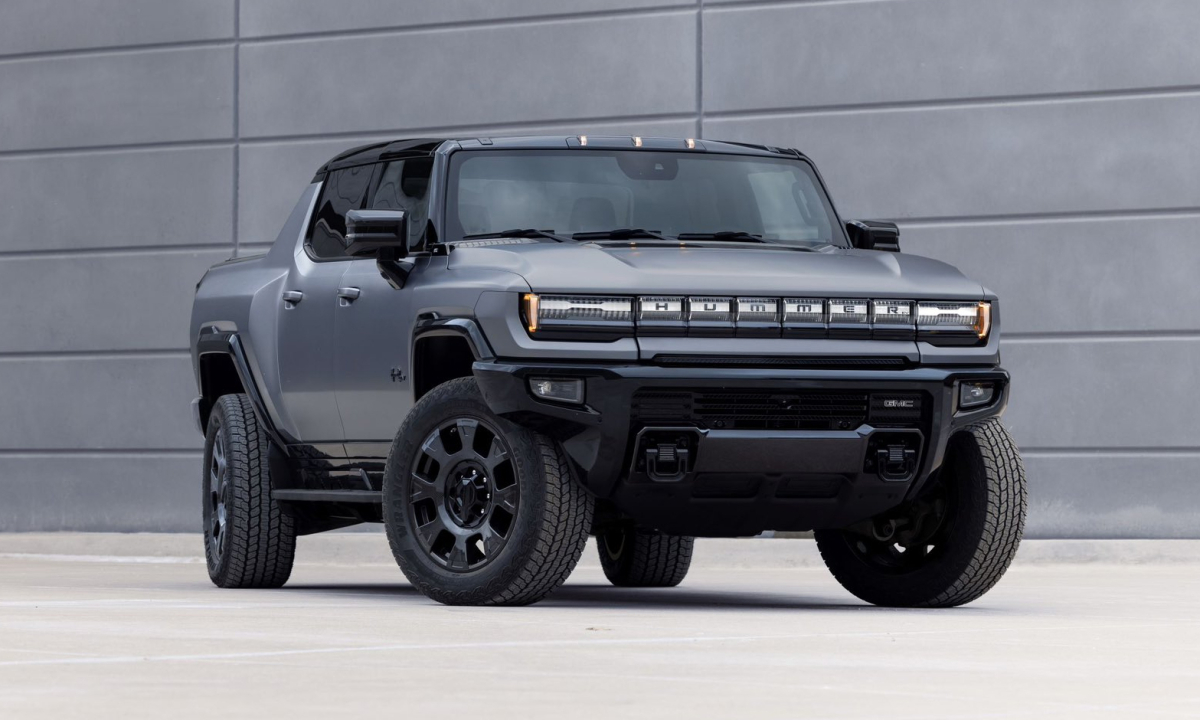 Các hãng xe Mỹ dừng làm mới xe điện, trở lại với xe xăng