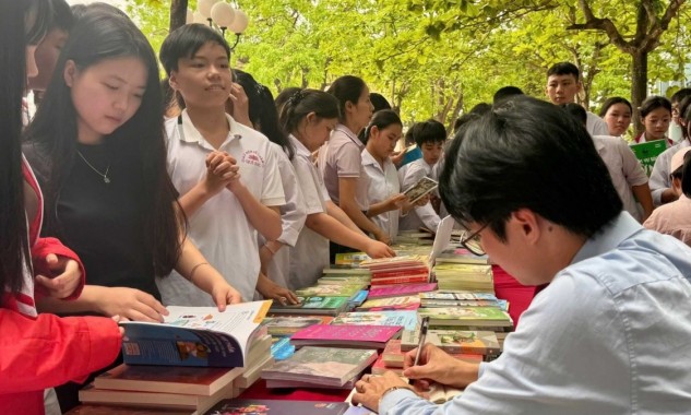 'Giải mã công nghệ' - Bộ sách AI, IoT và Robot giúp trẻ em Việt Nam làm chủ tương lai