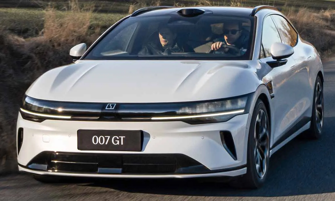 Zeekr 007 GT - wagon điện mạnh 637 mã lực