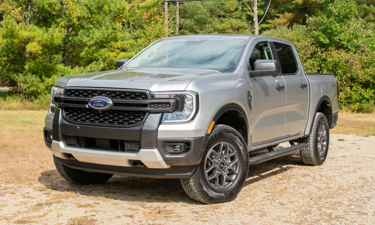 Ford triệu hồi hơn 62.000 xe Ranger lỗi ghế mất an toàn