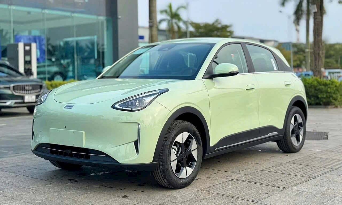 Nữ mới lái, nên mua Wuling Bingo hay Geely EX2?