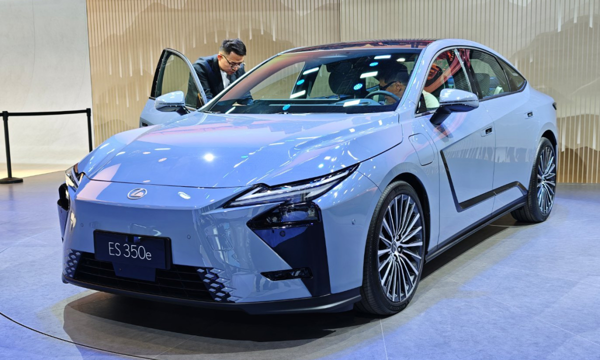 Lexus ES 2026 thuần điện ra mắt