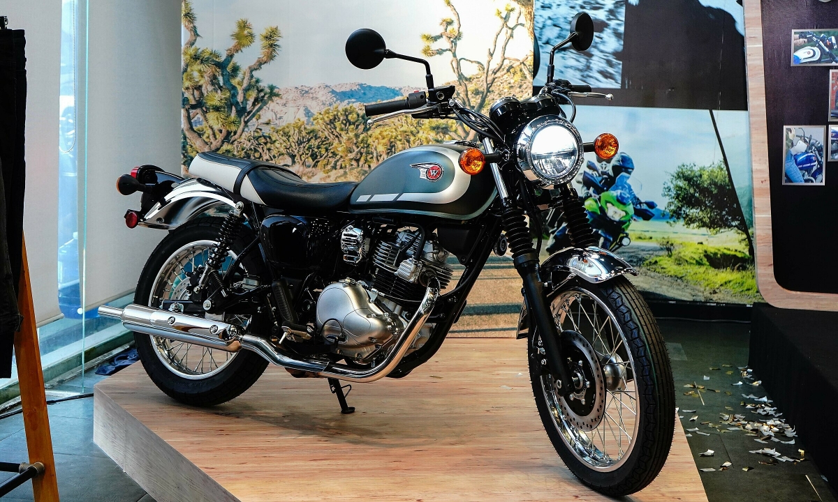 Kawasaki W230 - môtô hoài cổ giá 125 triệu đồng