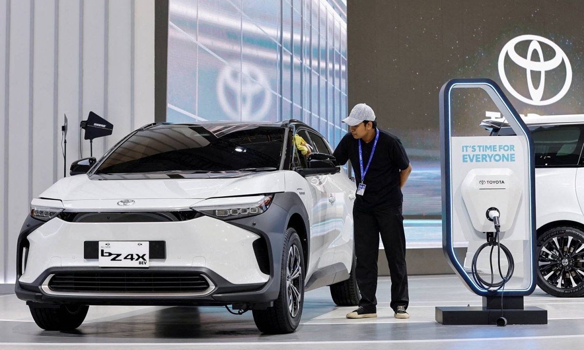 Nhật Bản chật vật trong cuộc đua xe điện toàn cầu