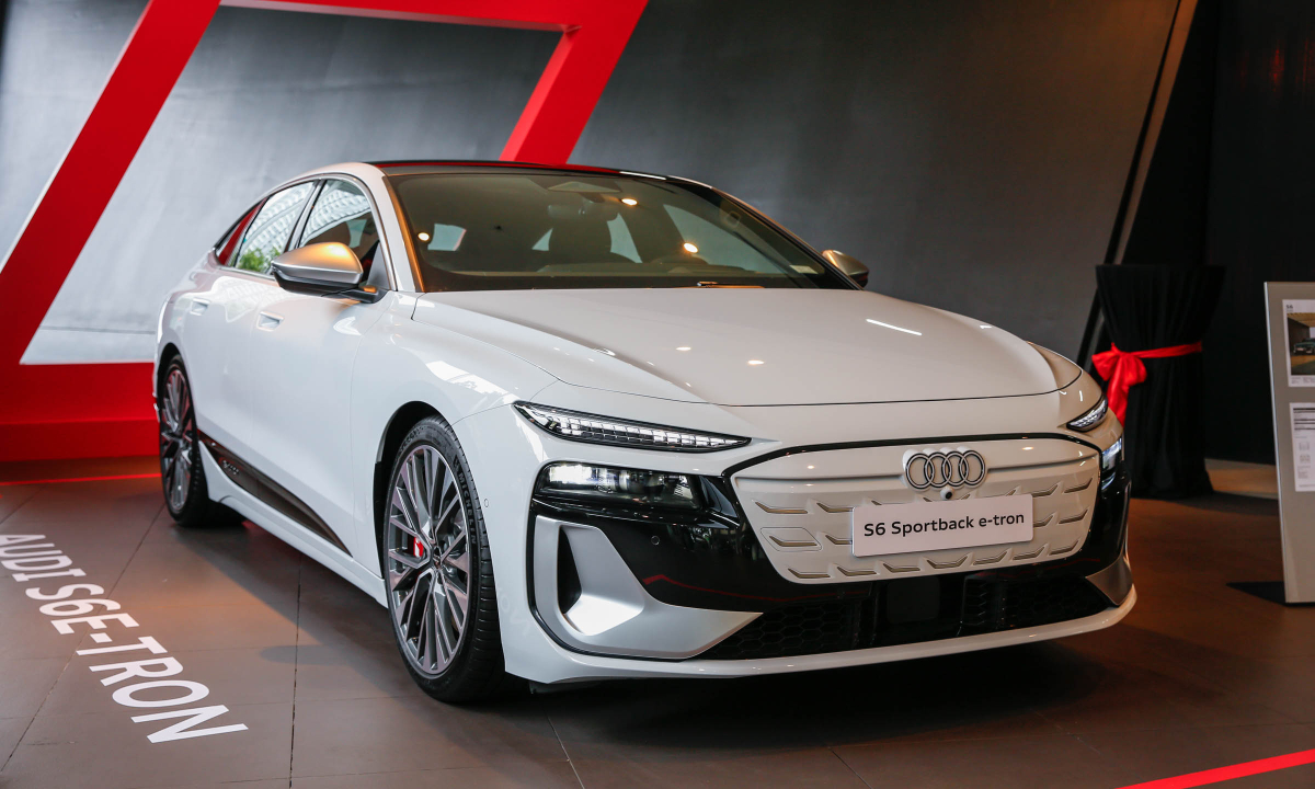 Audi S6 Sportback e-tron - xe điện hiệu suất cao giá từ 4,2 tỷ đồng