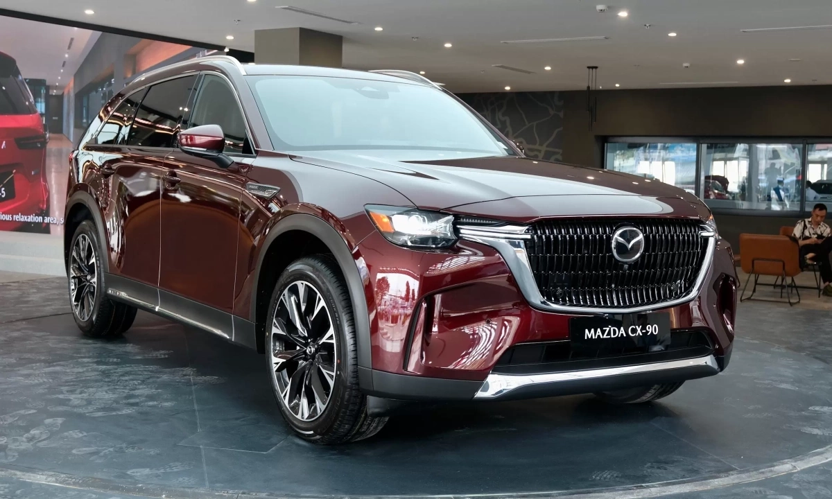 Chi tiết trang bị Mazda CX-90 PHEV sắp bán tại Việt Nam