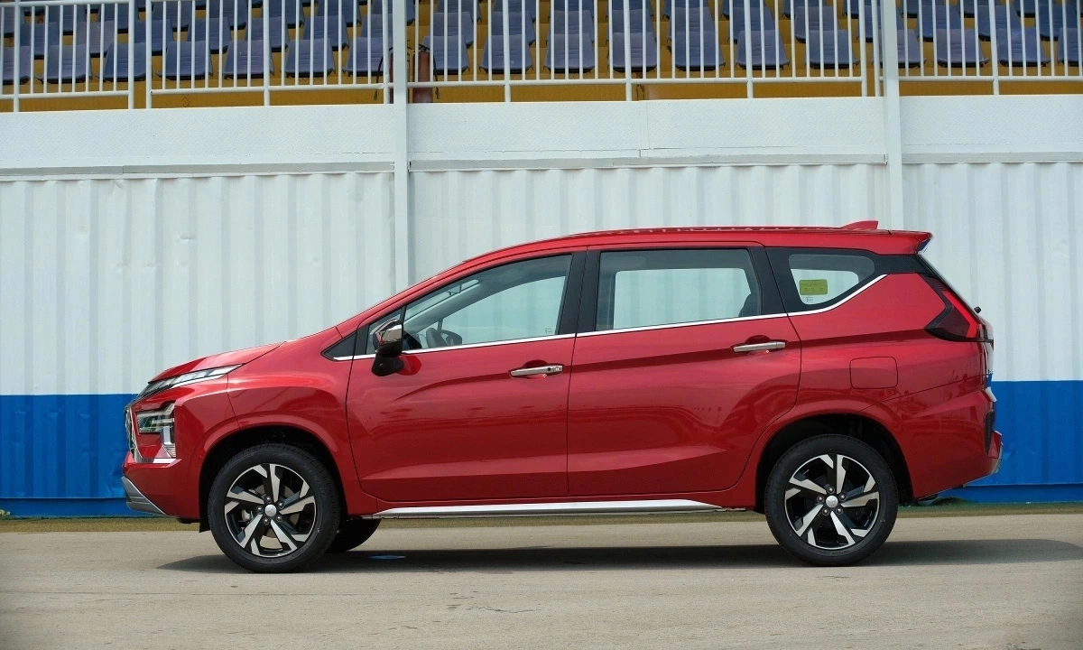 Loạt xe MPV cỡ nhỏ đua giảm giá hàng chục triệu đồng