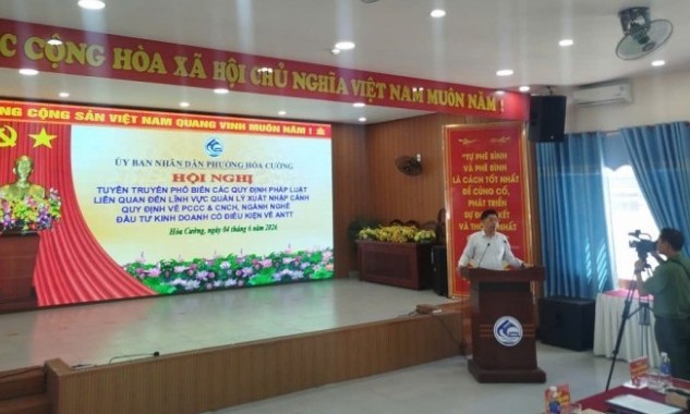 Công an phường Hòa Cường số hóa quản lý tạm trú người nước ngoài