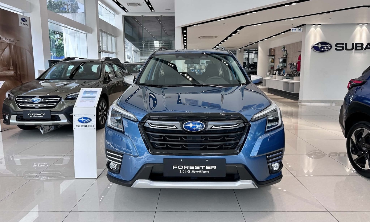 Subaru Forester giảm giá kỷ lục hơn 300 triệu đồng