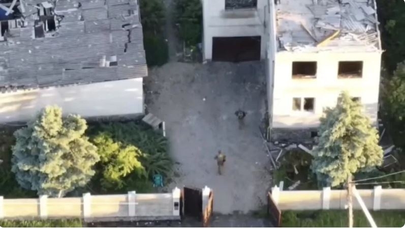 nga tich hop uav vao doi hinh xung kich, tao la chan tren khong cho bo binh hinh anh 1