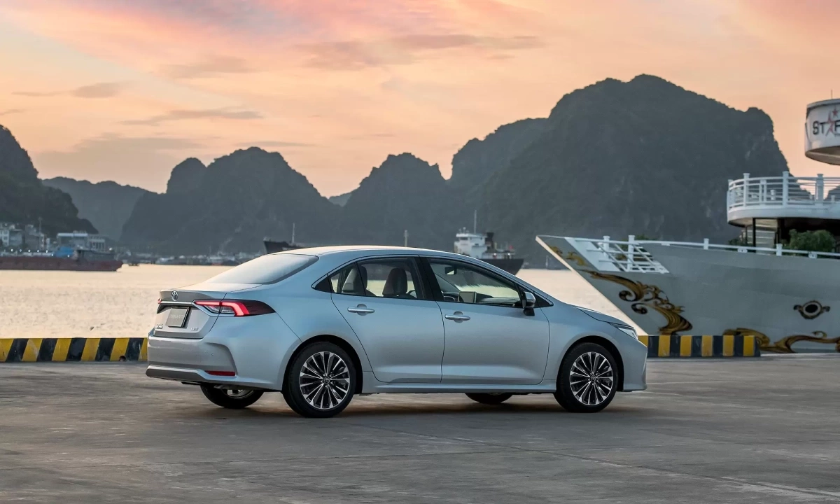 Sedan cỡ C tháng 5: Mazda3 và niềm hy vọng còn sót lại