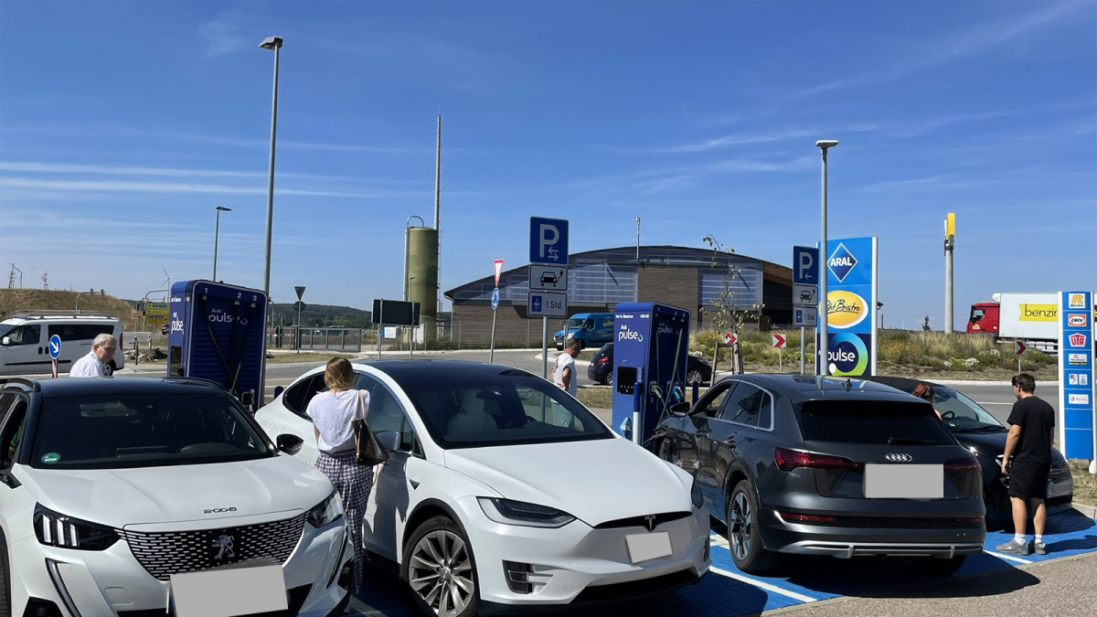 Doanh số xe điện toàn cầu dự kiến đạt kỷ lục trong 2026