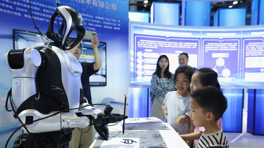 trung quoc voi va tao he thong dinh danh cho robot hinh nguoi vi qua nhieu hinh anh 1
