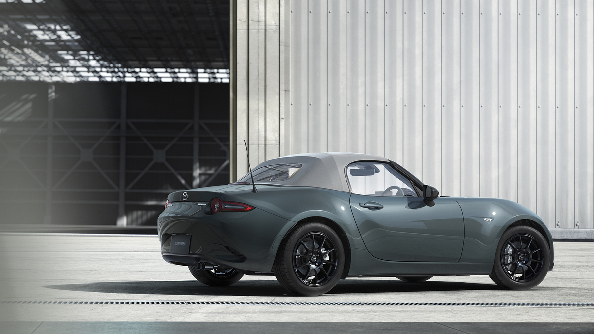Mazda hồi sinh màu xanh trên MX-5 Miata