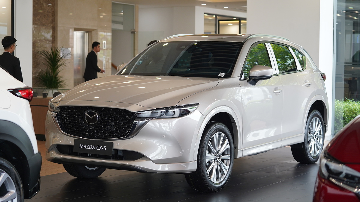 Mazda CX-5 thêm bản giá rẻ 699 triệu đồng