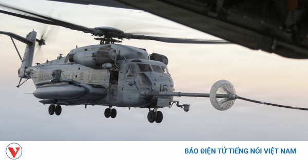 Cận cảnh trực thăng “siêu mã” CH-53E Mỹ tiếp nhiên liệu trên không ở Trung Đông