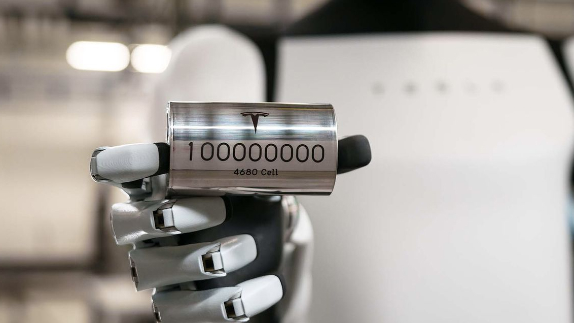 Chủ tịch CATL chê Elon Musk không biết làm pin