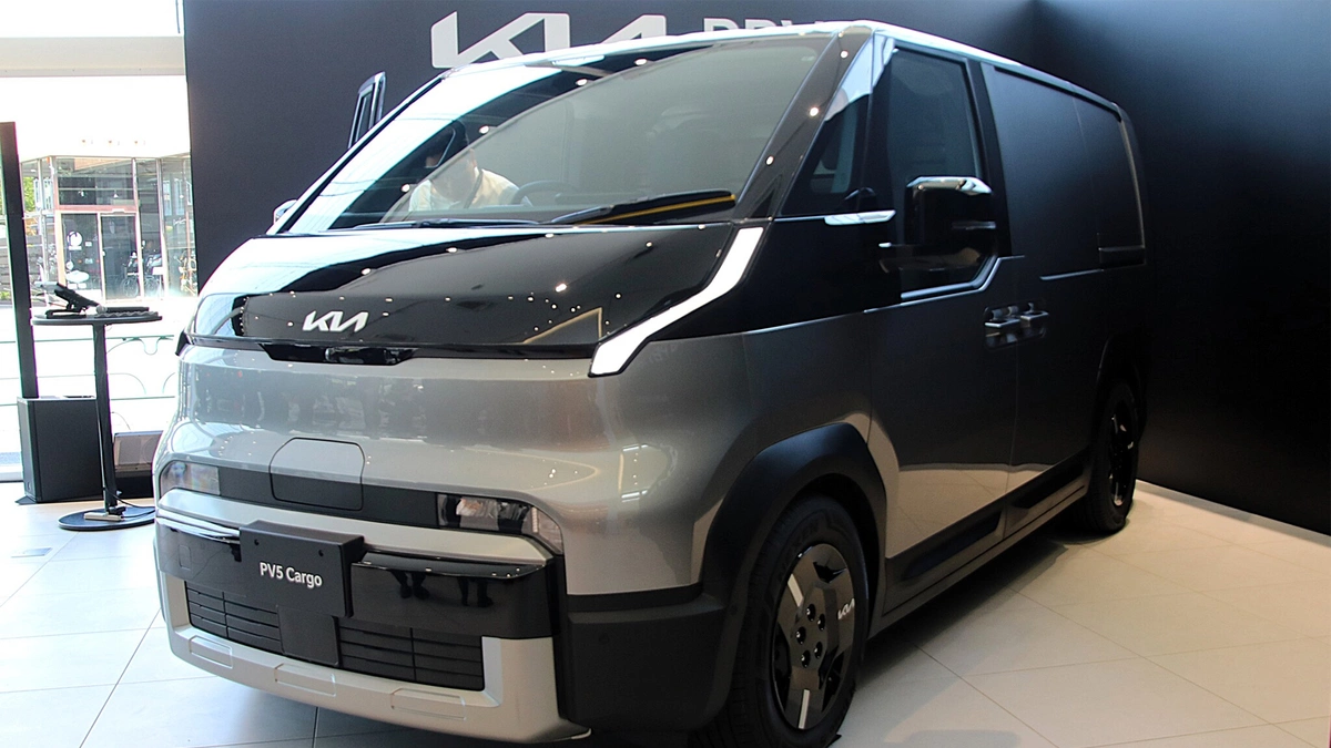 Kia ra mắt xe điện đầu tiên ở Nhật Bản