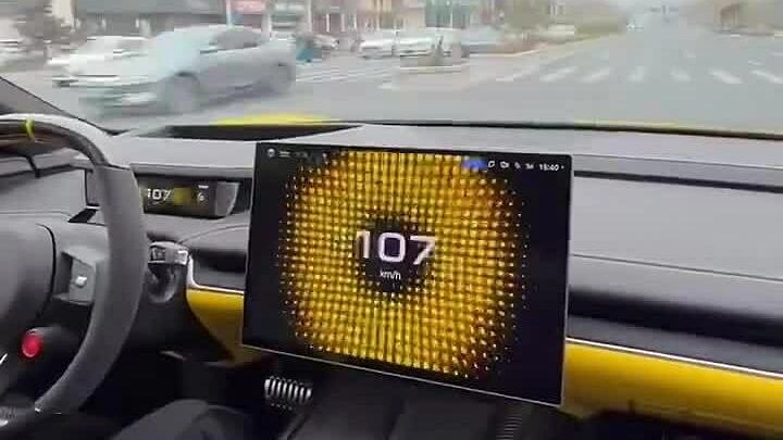 Siêu xe điện Xiaomi tăng tốc như tên bắn trên đường công cộng