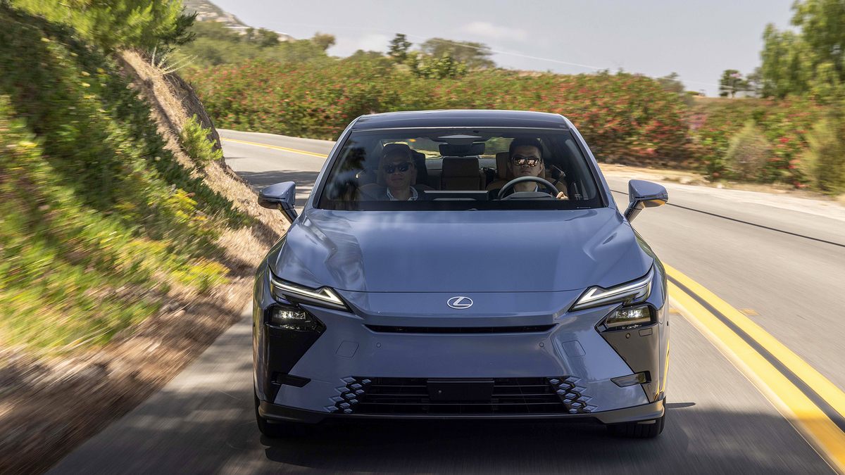 ES 2026 - tuyên ngôn tự do của Lexus