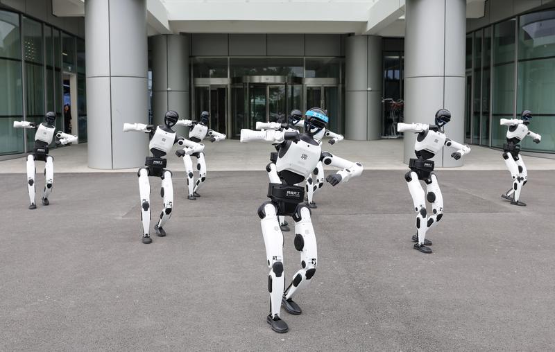 Thị trường cho thuê phơi bày hạn chế của robot hình người Trung Quốc