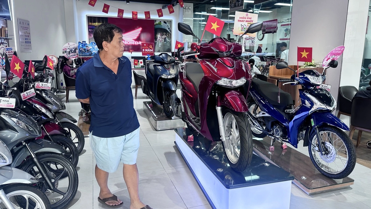 Honda Việt Nam tăng giá 17 xe máy