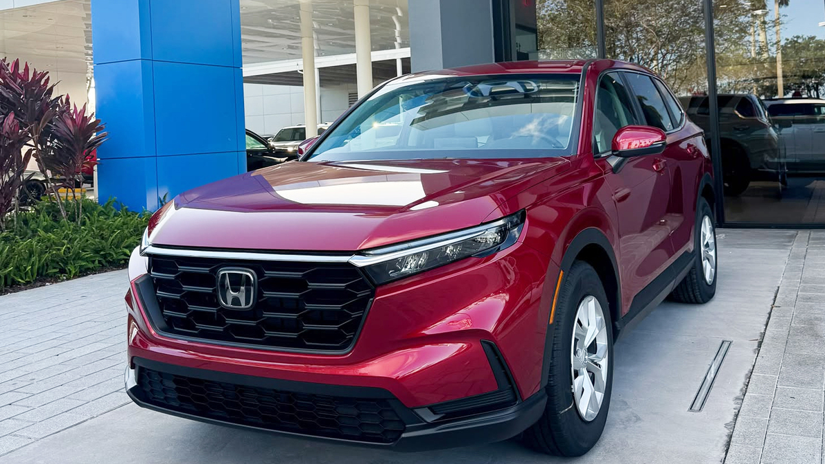 Honda CR-V lần đầu tiên thành 'vua doanh số' ở Mỹ