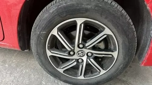 Lốp xe bơm căng hay để non nguy hiểm hơn?