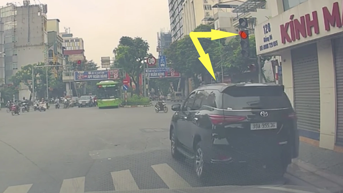 'Vượt đèn đỏ vì thói quen đếm giây'