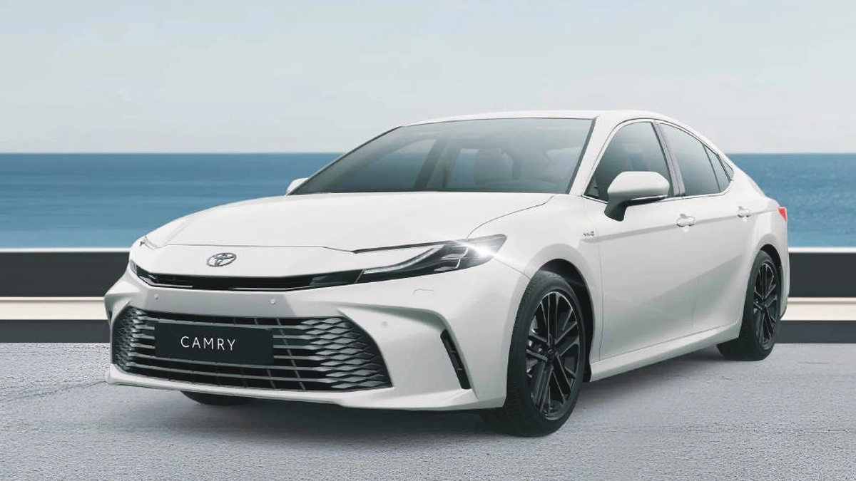 Toyota Camry 2025 giá gần 190.000 USD tại Singapore
