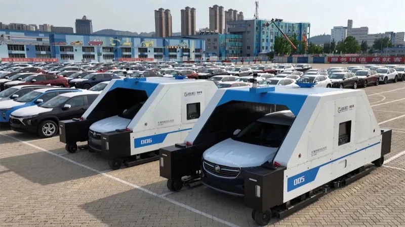 Robot tự hành bốc xếp ôtô xuất khẩu thay con người
